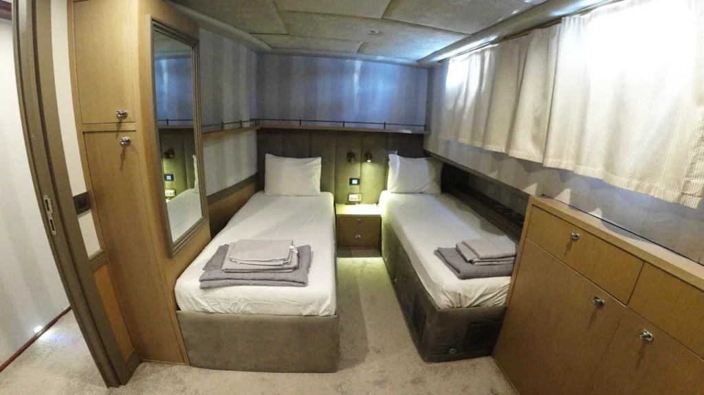 Dream A - Caicco - 9 Guest Cabin Fore (1) copia